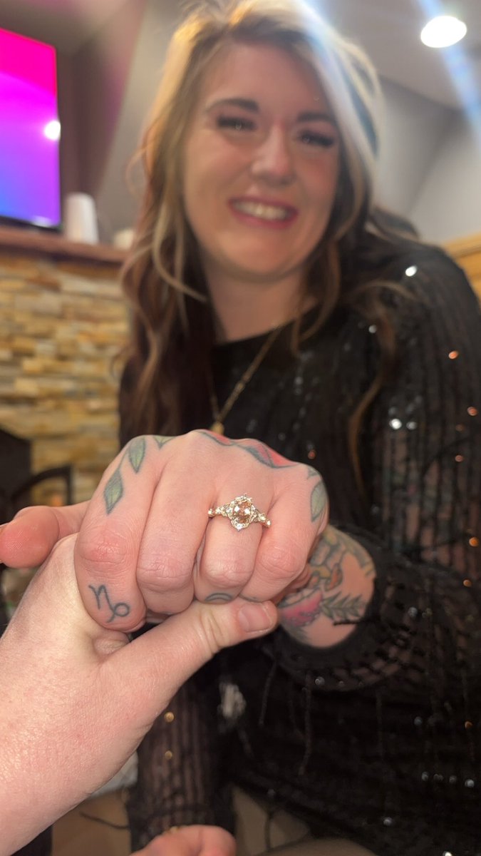 eviethompson55's tweet photo. Colorado with my fiancé was the perfect New Years celebration! https://t.co/u4eItXRFGq