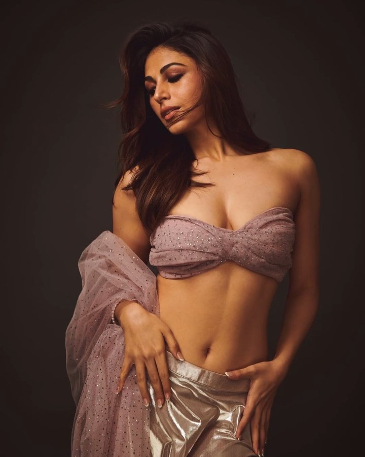 GC0TNtgX0AAH9ML?format=jpg&name=900x900