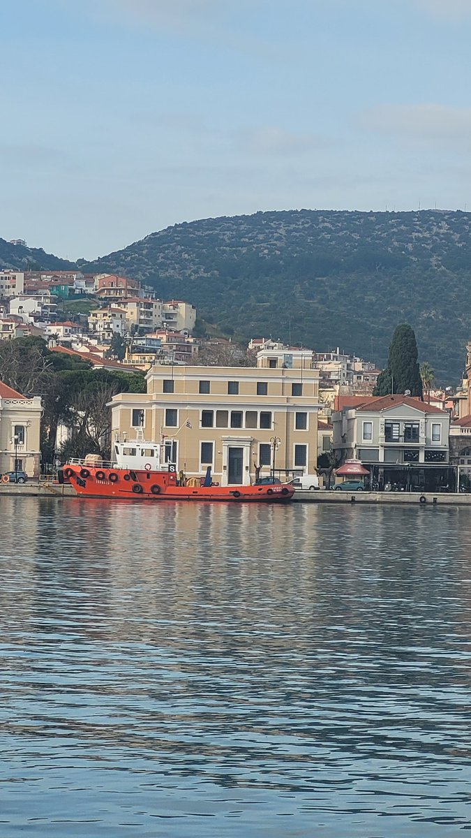 Midiili Adasında ( lesvos) Namık Kemal'i kurulmasında öncülük ettiği Ziraat Bankası Binası ( o zamanki adıyla memleket sandıkları)