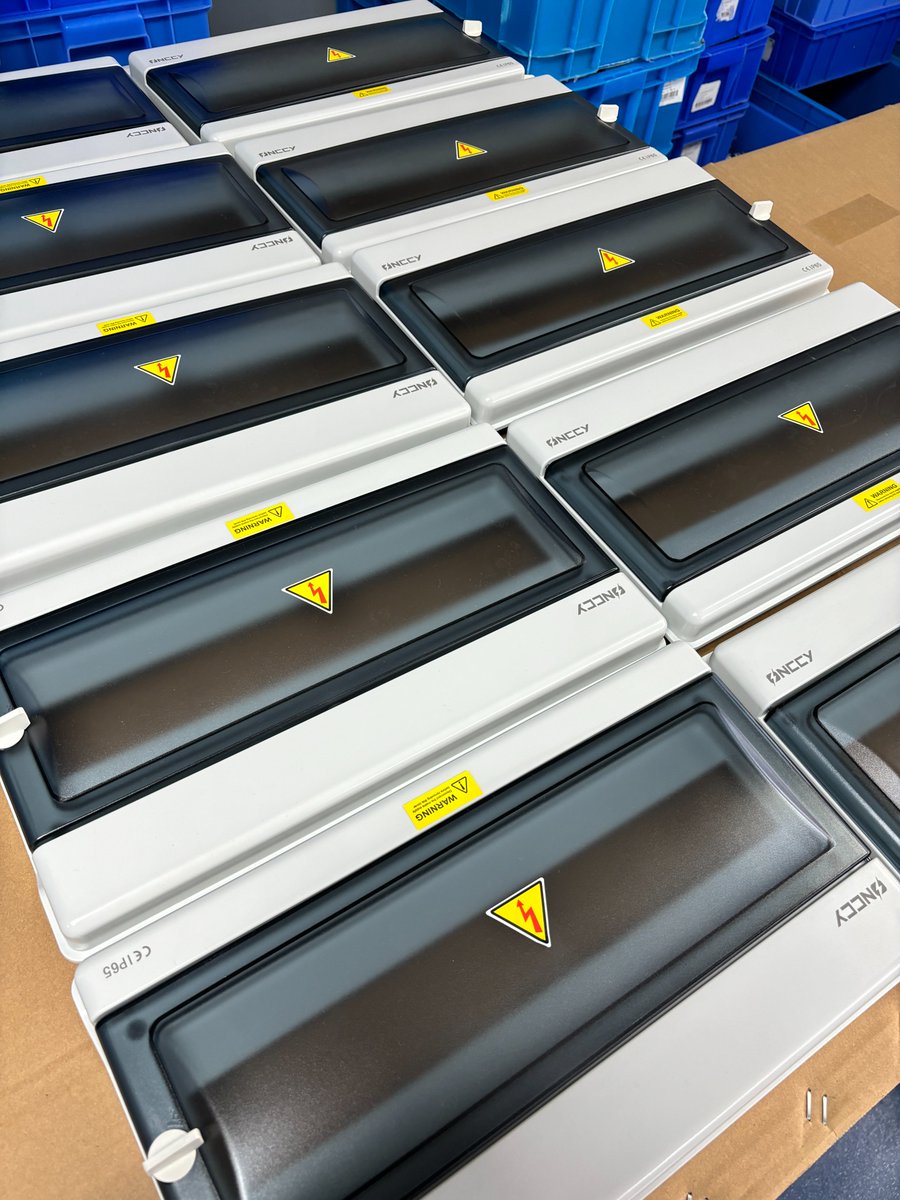 grace_aswich's tweet image. ONCCY Solar PV System #CombinerBox with Surge Protector, DC Isolator Switch, and PV Fuse - DC1000V,  PV Connectors, IP65 Waterproof - Ideal for Solar Power Systems
contact@onccy.com
#pvsolar