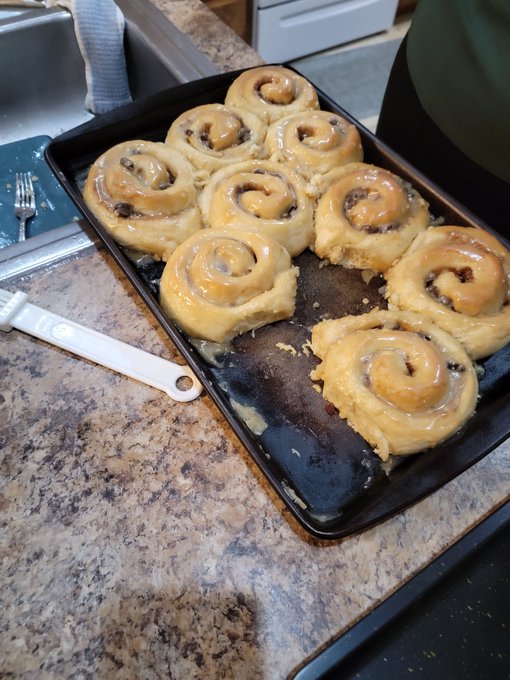 I hung out with a couple wonderful friends.  I made Cinnamon rolls that are scrumptious.  And I got the<a href="/tag/sundayfunday"class="tags"><span>#sundayfunday</span></a><a href="/tag/coloradogirls"class="tags"><span>#coloradogirls</span></a><a href="/tag/denvergirls"class="tags"><span>#denvergirls</span></a>