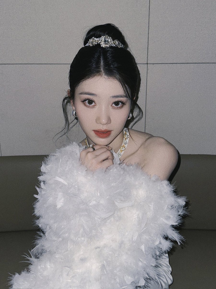 official_kep1er's tweet image. Happy new year✨

#샤오팅 #XIAOTING
#Kep1er #케플러