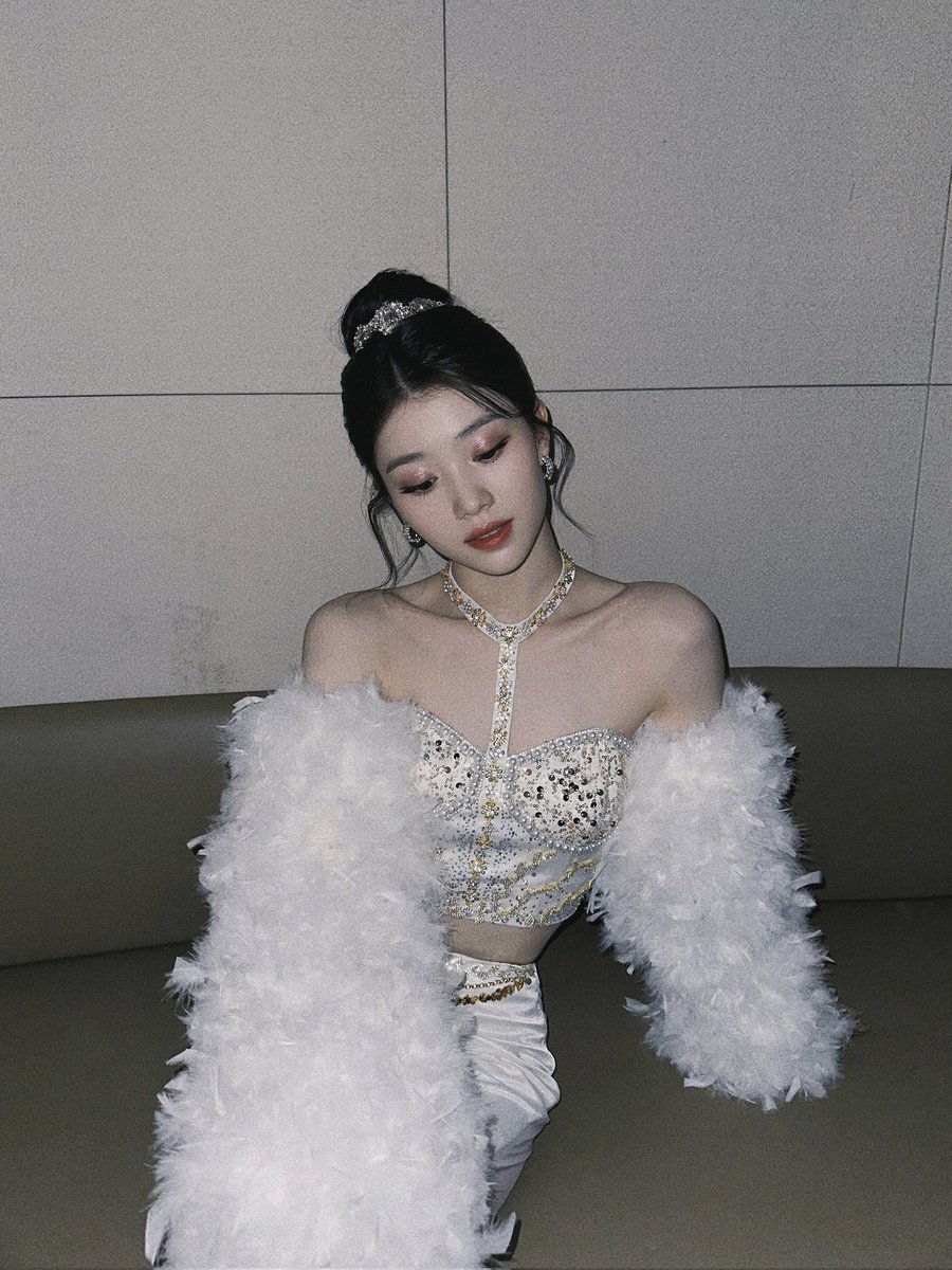 official_kep1er's tweet image. Happy new year✨

#샤오팅 #XIAOTING
#Kep1er #케플러