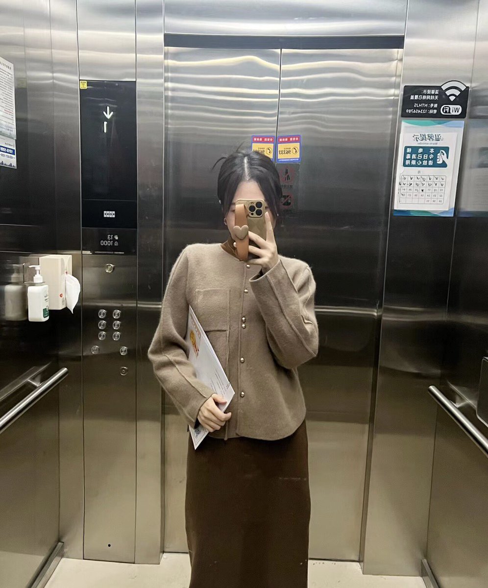 NN772177's tweet photo. 我只是未婚未育，不是触犯了天条！😫😫我有一份可以养活自己的工作，有房有车，会做饭也会修水管🤫🤫！！我在等国家派发���子🧒，喜欢女儿，喜欢把她打扮得和我一样漂漂亮亮的😊😊！！如果国家不发，你能让我怀上么？直到生出女儿为止😂😂#女儿奴 #小棉袄 #大龄未婚未育女人 https://t.co/s9I3uORAfl