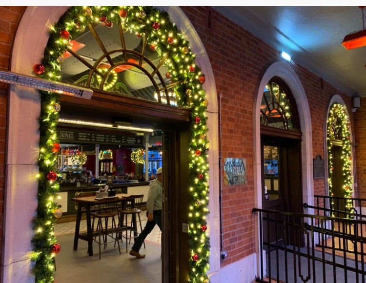 Stand out from the crowd!

We have provided lighting solutions to businesses of all shapes and sizes, from small independents to big chains. Our custom designs will find the right lighting for your premises, both inside and out.

Contact us - bit.ly/3Bvmos4