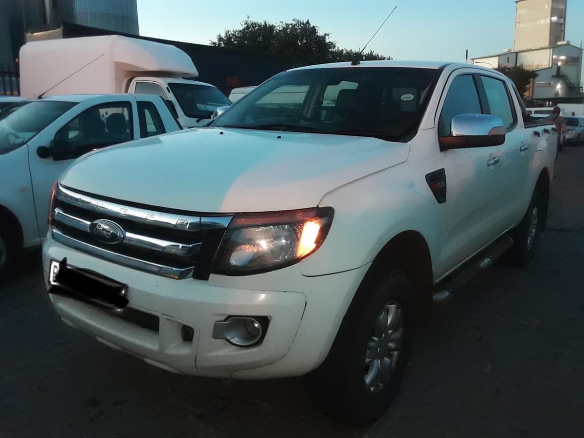 War on Crime Following information received about a stolen motor vehicle around the Alberton area, the Crime Prevention Wardens and GTP responded swiftly and recovered the car in Thokoza. Another vehicle reportedly stolen around Elsburg was recovered in Spruitview.