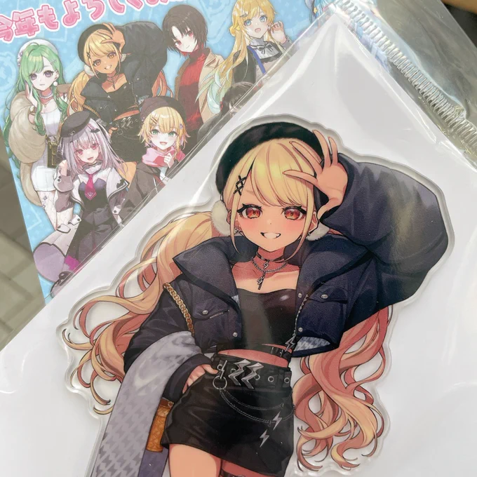 ぶいすぽアトレ行ってきたー!! きゅーちゃんのアクスタも買えたっ #ぶいすぽ冬のアキバおでかけ計画