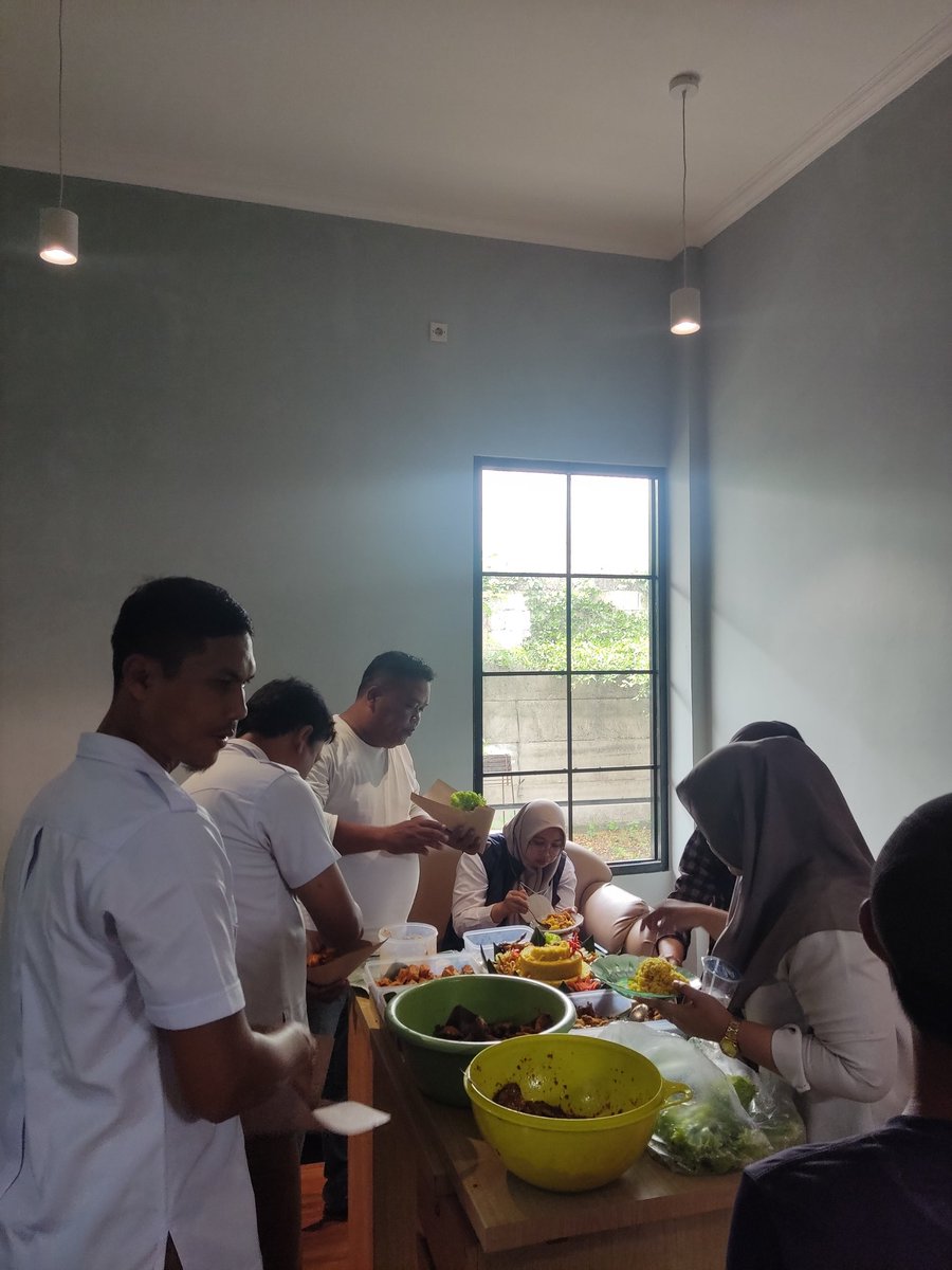 mvmsky_'s tweet photo. tingak tinguk 🥲 https://t.co/bE7qWpm1fB