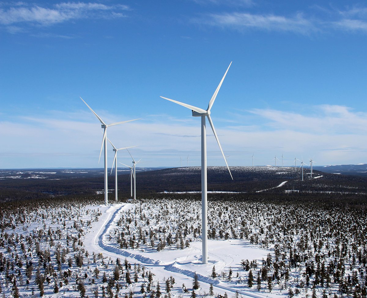 Vuosi 2023 oli historiamme toiseksi vilkkain tuulivoimarakentamisen vuosi ja Suomeen rakennettiin 212 uutta tuulivoimalaa. Uusien hankkeiden kehitystyö niin maalla kuin merelläkin jatkuu aktiivisena. 

#tuulivoima
#merituulivoima
#vuositilastot

tuulivoimayhdistys.fi/ajankohtaista/…