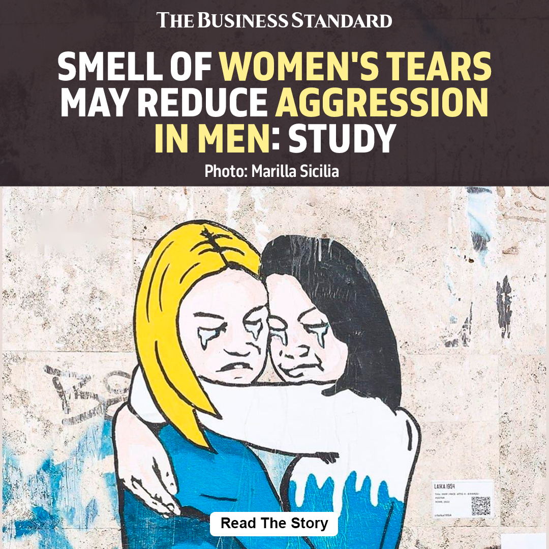 tbsnewsbd's tweet photo. Researchers found that male aggression reduced by 44% after they smelled women's tears
Read more - https://t.co/AqX94SmWAg
#womencrying #maleaggression #womenstears #TBSNews https://t.co/avmK5IuRd7