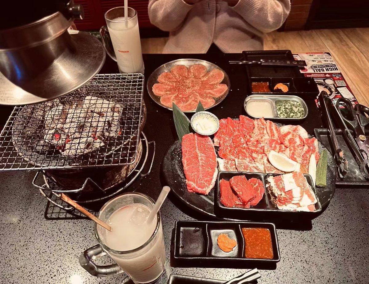 Apart From Work, I Can Only Live Up To The Delicious Food!
#instagood #photooftheday #fashion #beautifu #happy #cute #like4like #tbt #followme #picoftheday #follow #me #art #selfie #summer #instadaily #repost #friends  #AlaskanMalamute #petsupplies #petwholesale #petearcleaner