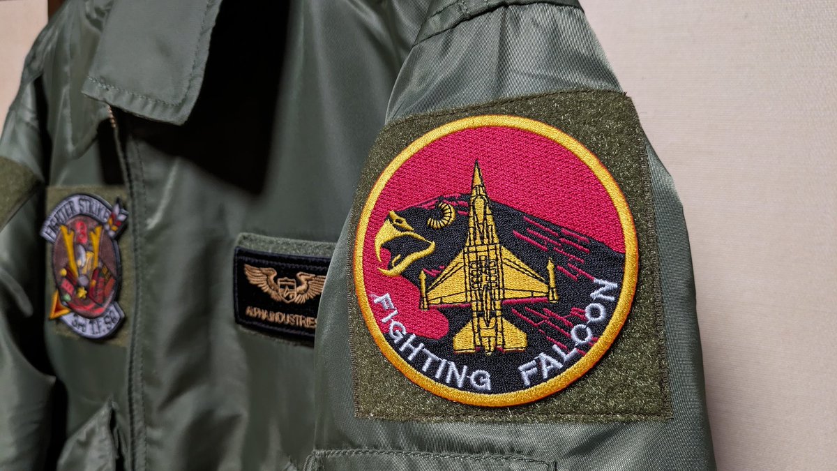 polder100's tweet image. 十数年前に購入した手持ちのパッチ(F-16)にベロクロを貼り付けてみた(^^)/
ジャケットへのレパートリーが拡張(^^ゞ
#FlightJacket
#フライトジャケット
#CWU36Ｐ
#米空軍
#F16
#FIGHTINGFALCON