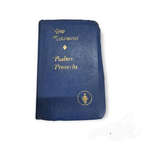 lollypeezle's tweet image. Legend