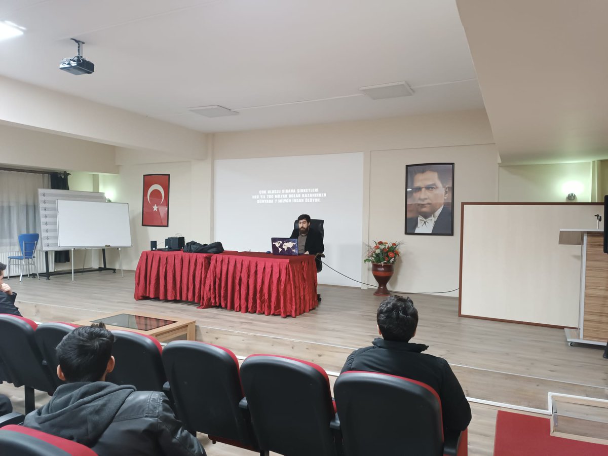 GSB_Kayseri's tweet photo. Erciyes Erkek Öğrenci Yurdunda Psikolog Metehan Özkan tarafından “Bağımlılıklarla Mücadele ve Psikolojik Sağlamlık” konulu seminer düzenlendi. https://t.co/NxS00mtw4G