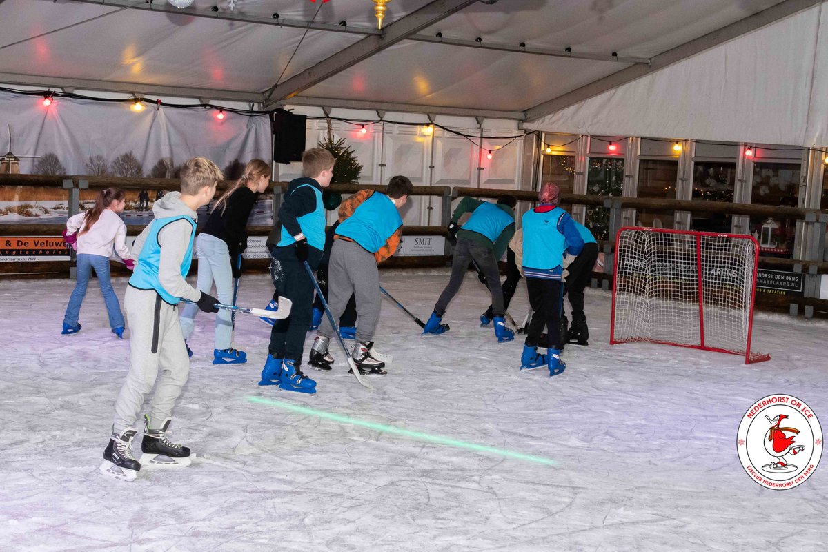 NederhorstonIce's tweet photo. Het nieuwe jaar is gestart... Dat betekend ook dat de laatste week van Nederhorst on ice 2023-2024 is aangebroken!
Vandaag (2 januari) zijn wij open van 10:00 - 18:00 voor vrij schaatsen. Vanavond hebben wij de allerlaatste IJshockey clinic voor dit seizoen op de planning. https://t.co/ge85FyBGlI