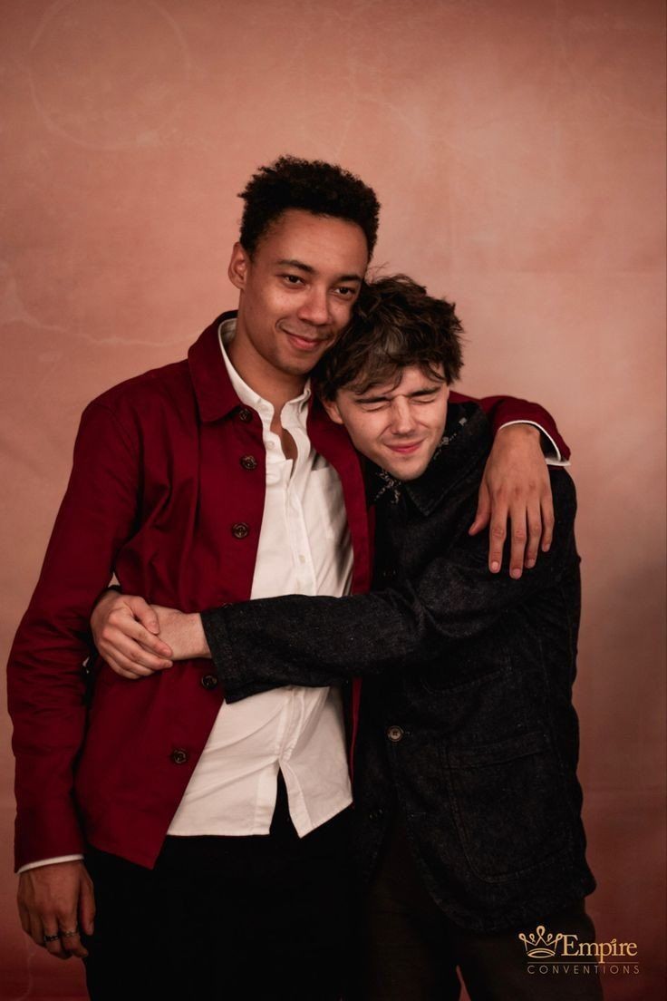 Ren161016's tweet image. #Fabrikator #SaveShadowAndBone #SixofCrowsSpinoff it&apos;s been ages.....can we hv them back now