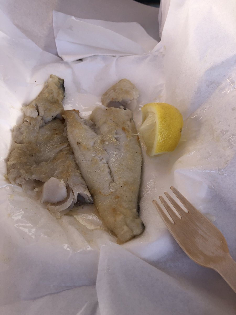 davegraney's tweet image. Adelaide fare #3 . Summer night, fish and chips. #butterfish #gingerbeer #sunshine #seaair