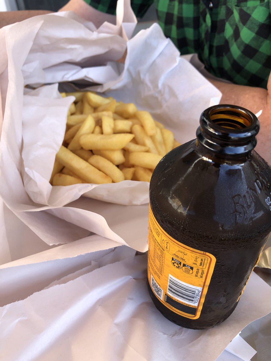 davegraney's tweet image. Adelaide fare #3 . Summer night, fish and chips. #butterfish #gingerbeer #sunshine #seaair