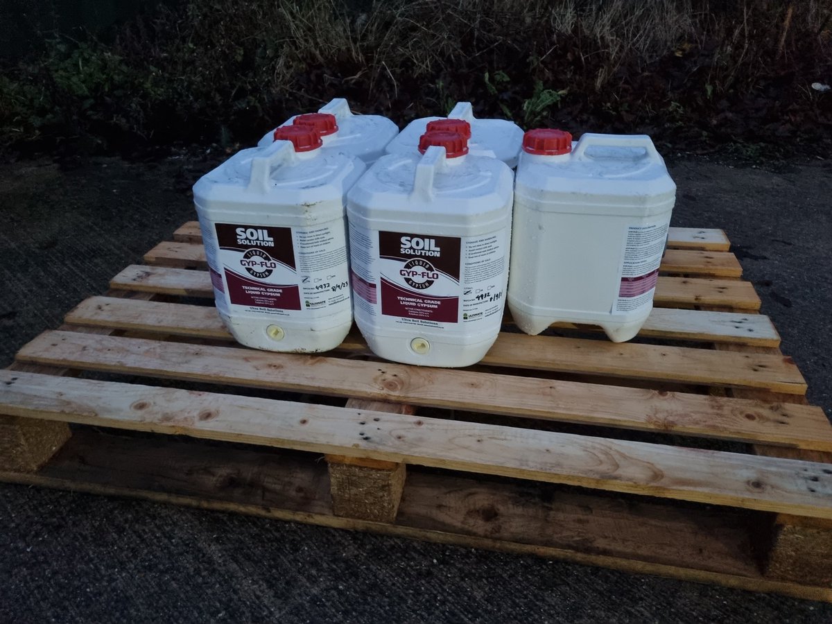 GYP-FLO liquid gypsum off to treat 18 greens holding water.
Liquid drainage #workingwithnature