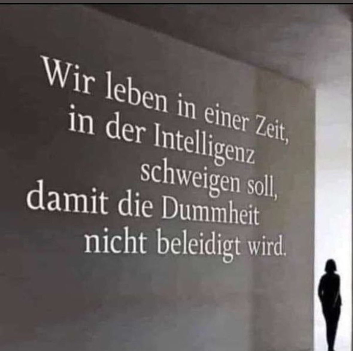 🎯 hopelijk vinden we in 2024 weer de nuance en het realisme om deze wereld weer wat mooier te maken! #Happy2024 🍾💥