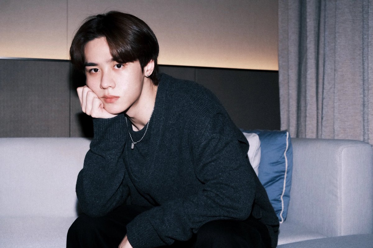 drumbrisix's tweet photo. #KUN 240102 xiaohongshu xhs update 

Who can stand it if it's so handsome?

In the front is the title of 📕 (xhs) intelligently generated 😌 hahahahahaha

#Haveeyes #smartenough #satisfied #todayselfie #WelcometoKunscircleoffriends #mydailylife #Capricorn https://t.co/SSZZEmAhHi