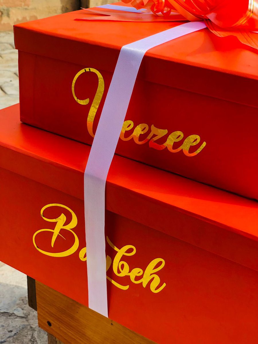 0molewa_'s tweet photo. We did that guyssss❤️‍🔥❤️‍🔥🦄🦄

◽️Clothes ☑️
◽️Pair of shoes☑️
◽️Bags☑️
🔲 Box of chocolates☑️
◽️Money bouquet ☑️
◽️Money box☑️
◽️Money Tower☑️
🔲Customized Boxes☑️
◽️Skin care☑️
◽️10 million naria ☑️

Punch your calculators…. Stop playing 🤪🤪 https://t.co/9J2N8U32Ux
