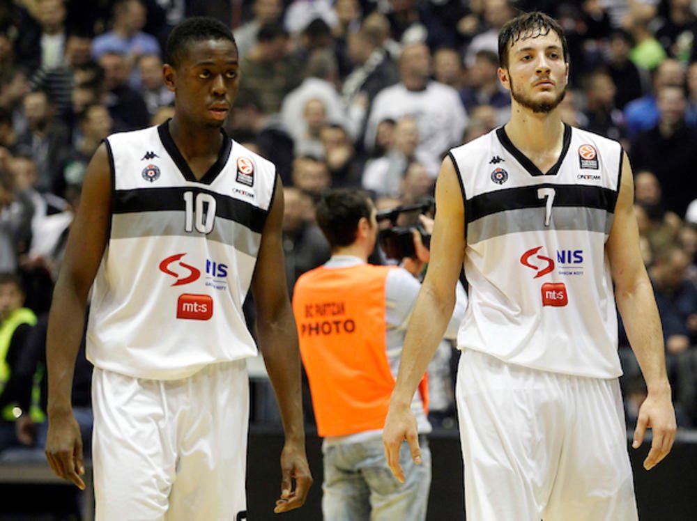 jakic_strahinja's tweet photo. 🏀| #PartizanKids 👀🖤🤍👋
@DalloBoris12 | @1JOLOLO | https://t.co/JOwoD5sH5Q