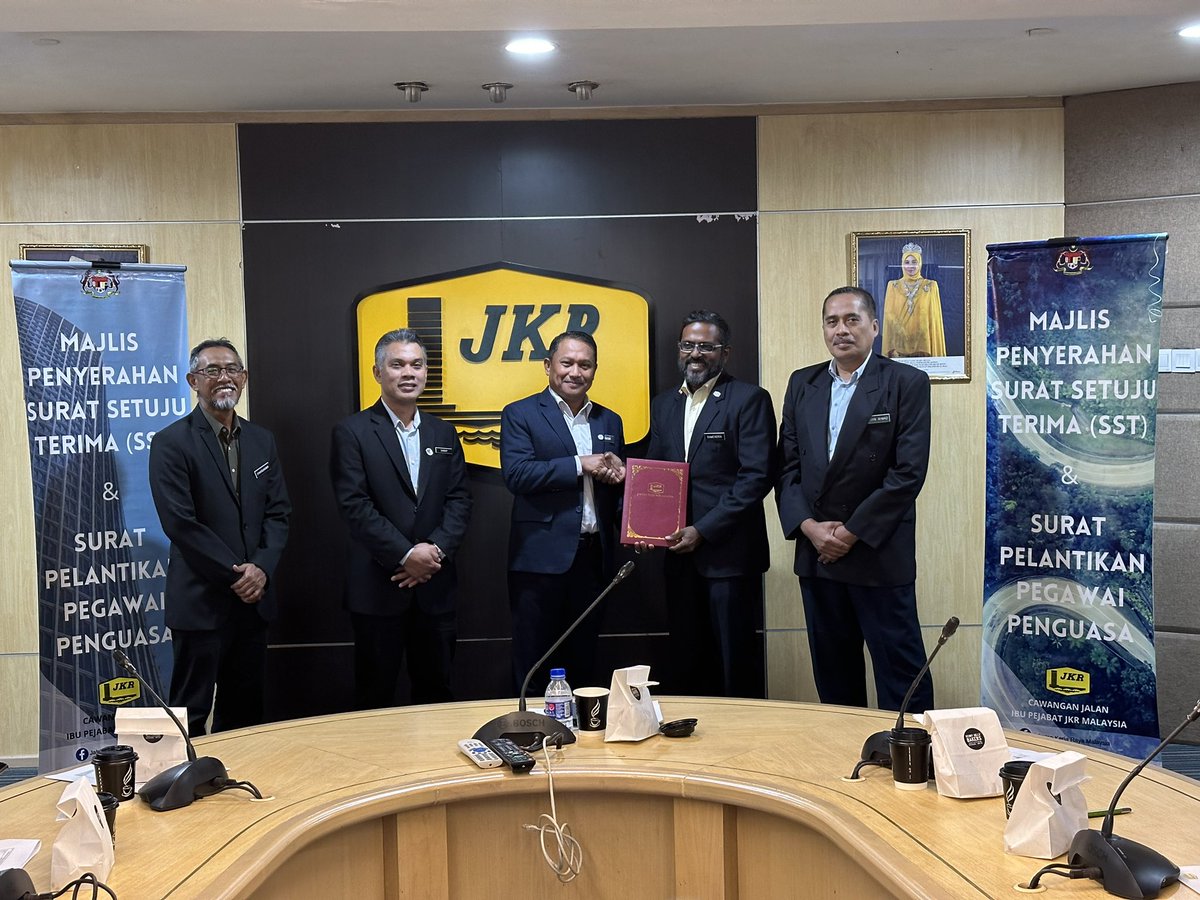 Cawangan Jalan JKR Malaysia tweet media