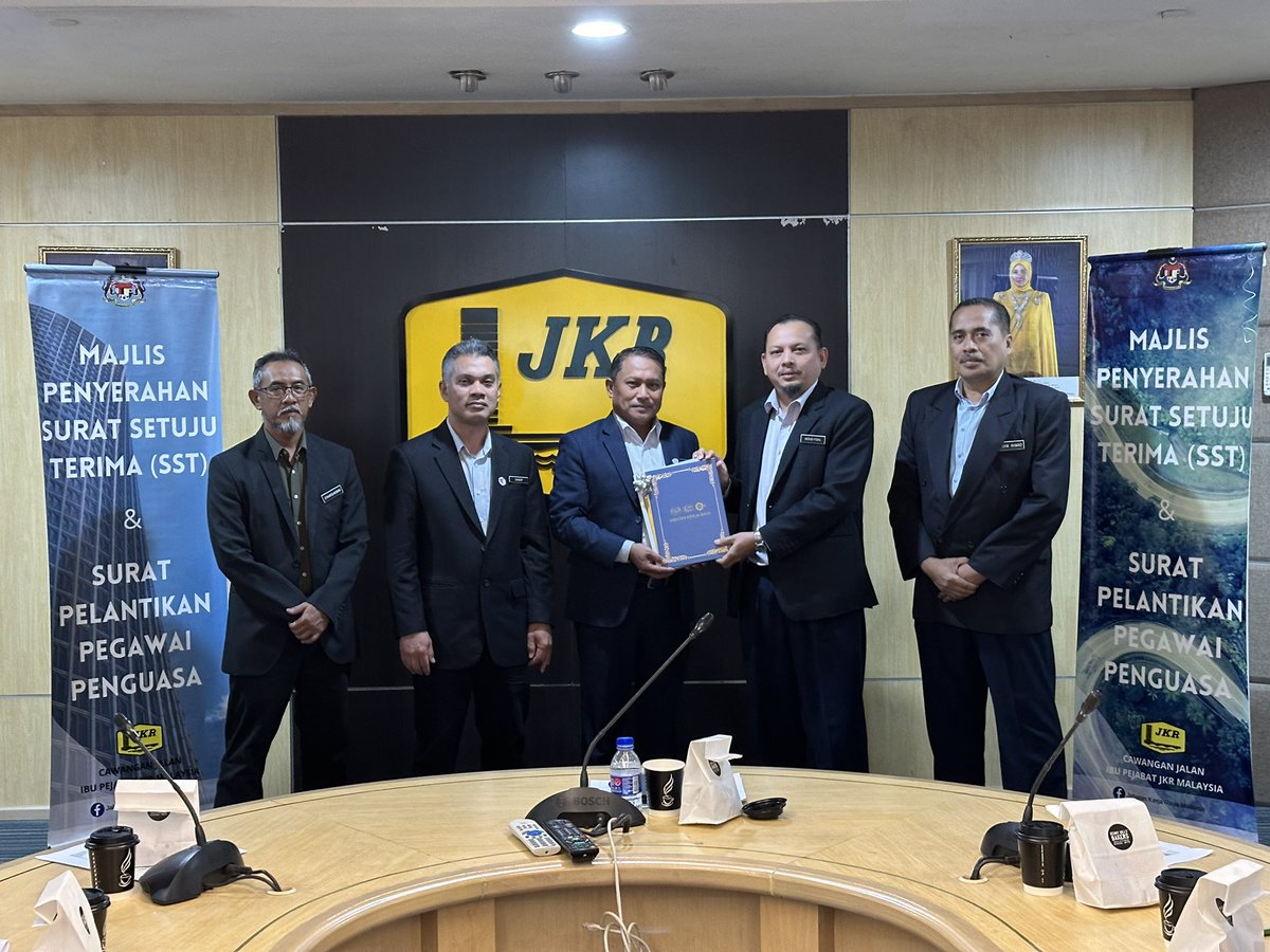 Cawangan Jalan JKR Malaysia tweet media