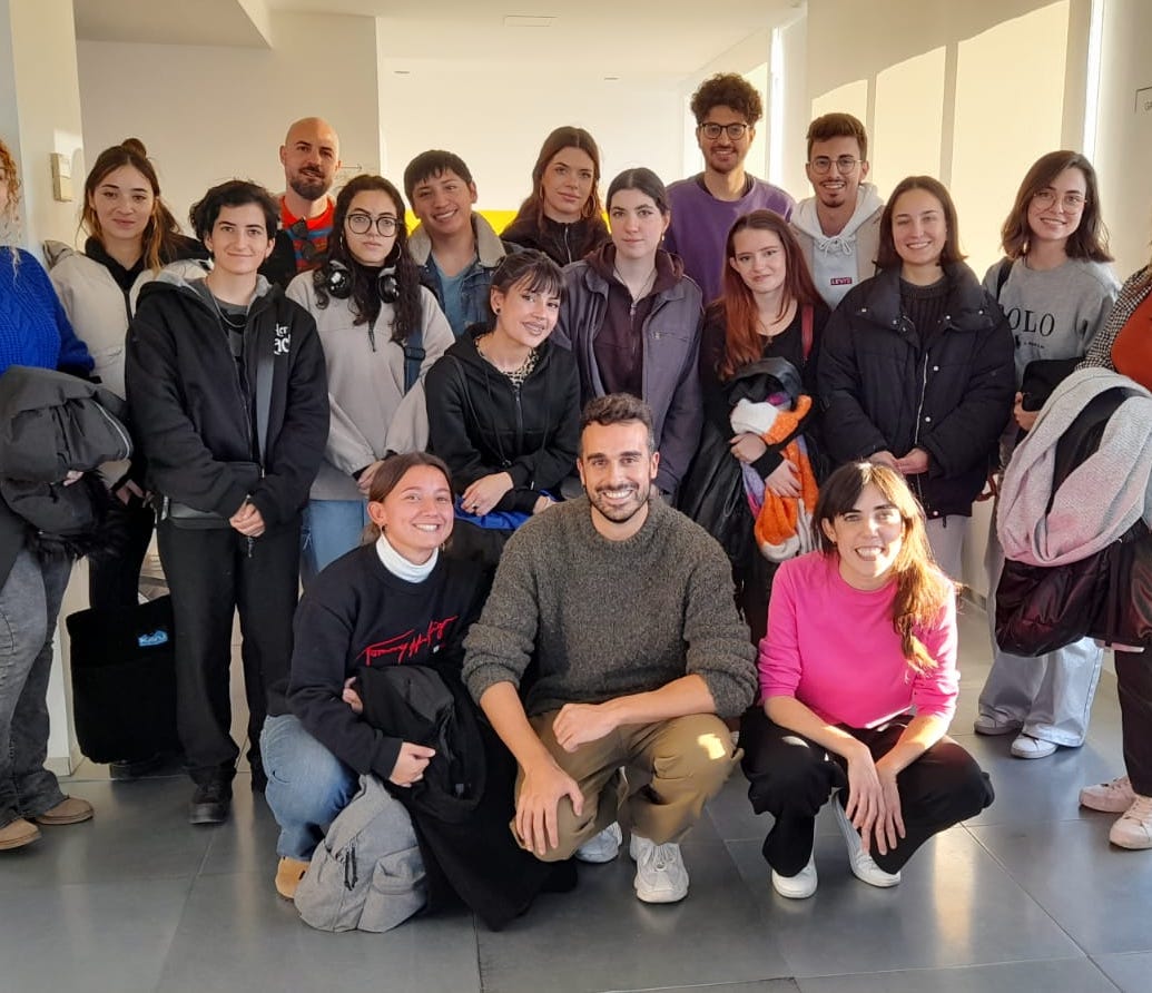 di_mad's tweet photo. Los Open Studios del 10º Encuentro fueron una oportunidad increíble para conocer de primera mano los procesos de grandes profesionales del diseño. @acdo.es, @cocotastudio, @lucasmunozm, @supperstudiodesign, @nodrizismo y @photoalquimia abrieron las puertas a sus espacios. https://t.co/iOxB3vFr5j