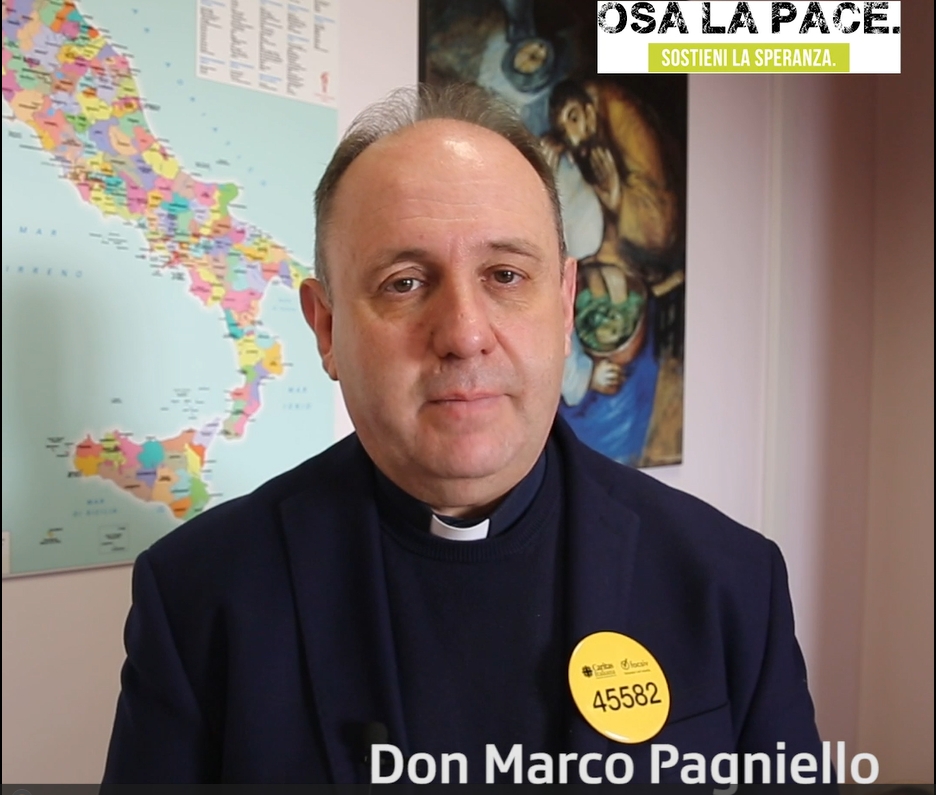 🙏 #Medioriente: «Non dimentichiamo le sofferenze di milioni di persone». L'appello di don Pagniello (<a href="/CaritasItaliana/">Caritas Italiana</a>) per la Campagna con <a href="/Focsiv/">Volontari nel mondo</a> “Osa la pace. Sostieni la speranza”. 
📞 Dona fino al #6gennaio al 45582 con un SMS. 
#insiemexultimi #osalapace