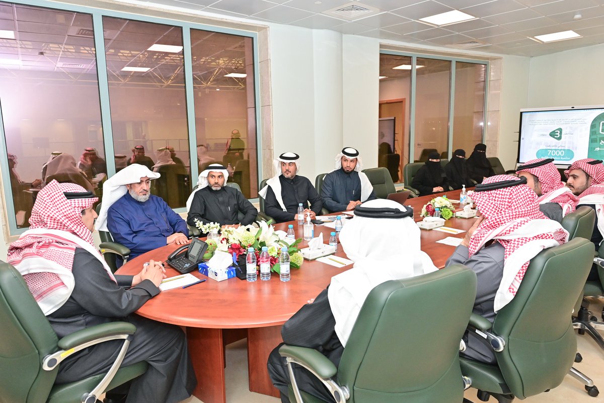 umajmaah's tweet image. رئيس #جامعة_المجمعة يدشن مشاريع المركز الإعلامي ويطلع على الخطة الاستراتيجية الأولية للمركز وإنجازاته خلال عام 2023 م ورؤيته المستقبلية.
