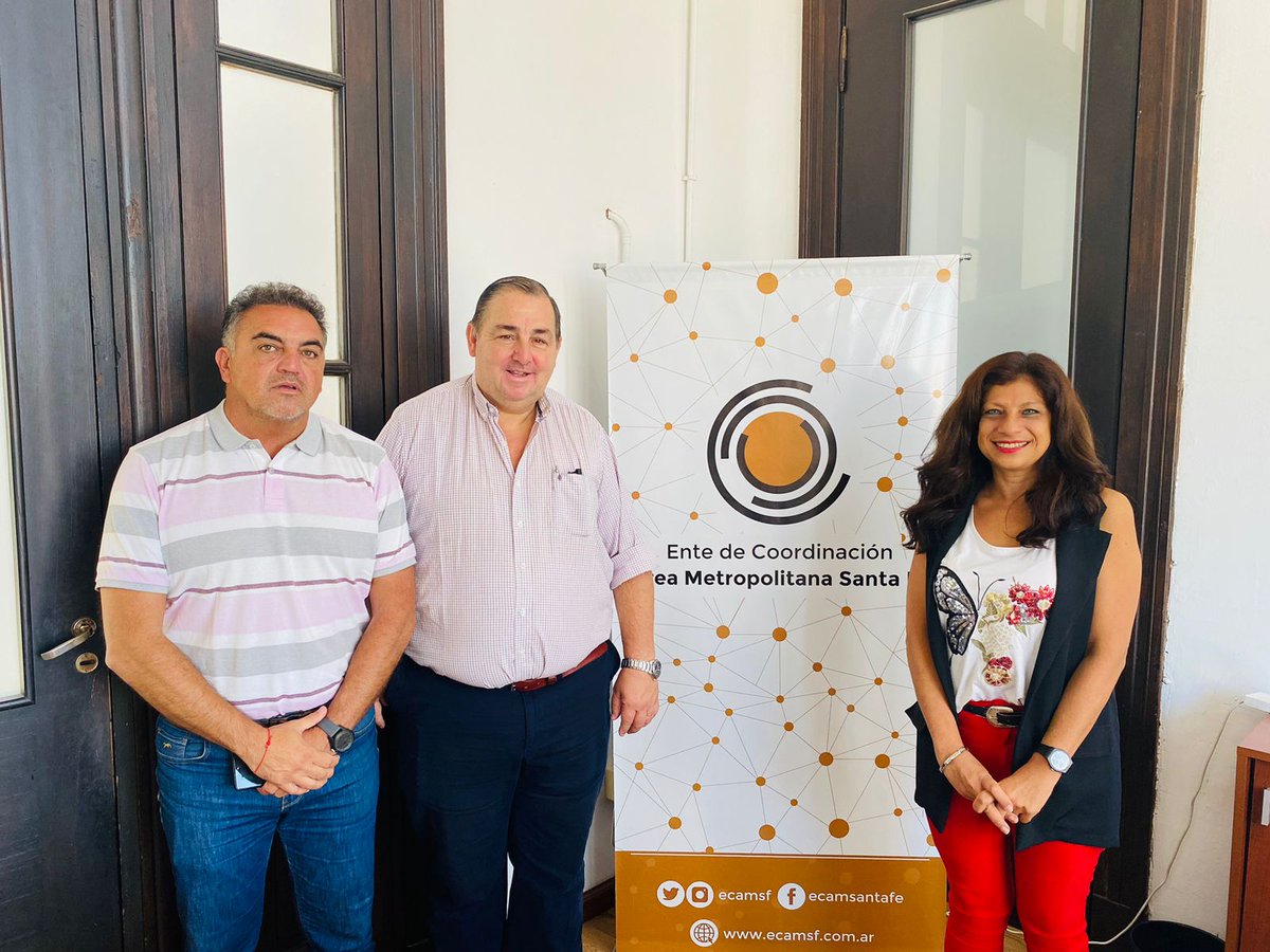 Primer día hábil del 2024, bien
tempranito recibimos la visita del Intendente Juan Pablo Poletti.
Para los que integramos el equipo de ECAM Santa Fe es un gusto poder transitar esta etapa llena de desafíos, proyectos y propuestas, con las 26 localidades que integran el Ente.