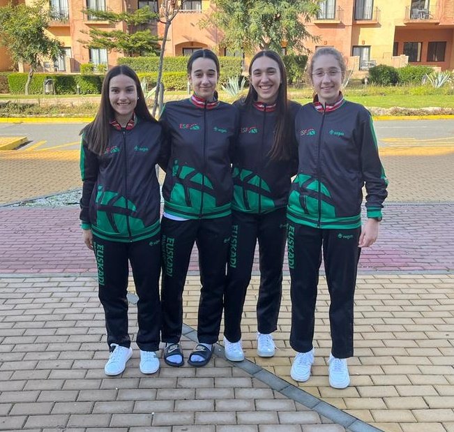GKesb's tweet photo. 🏀 | Lointek Gernikako 4 jokalari Euskadiko infantil eta kadete selekzioekin. Zorte on neskak!

🔸Olatz Torrealday
🔸Amaia Unamuno
🔸Ane Iturrioz
🔸Leire Iturbe

Infantil:
🆚 Asturias
📆 01/03
⌚️ 17:30

🆚 Galizia
📆 01/04
⌚️ 09:30 https://t.co/CeHkRmDIgl