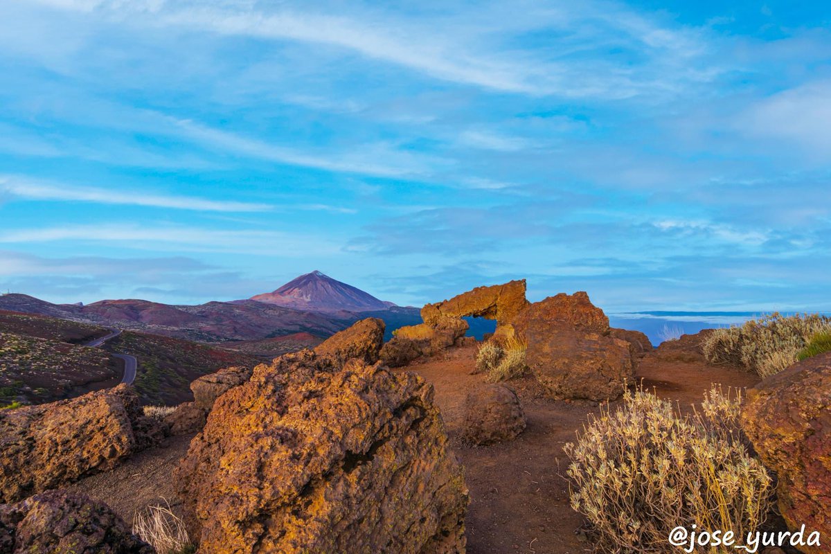 Año Nuevo vida nueva
Lo pasado pisado¡¡
Lo bueno guardado¡¡
Lo malo olvidado¡¡
Por un 2.024 lleno de salud para tod@s¡¡
Igueque, Tenerife

📸Jose_yurda

#vendevisitaatenerife #NaturalezaCanaria #IslasCanarias #Tenerife #TenerifeMagico #TeideEterno #FelizAñoNuevo #Bienvenido2024