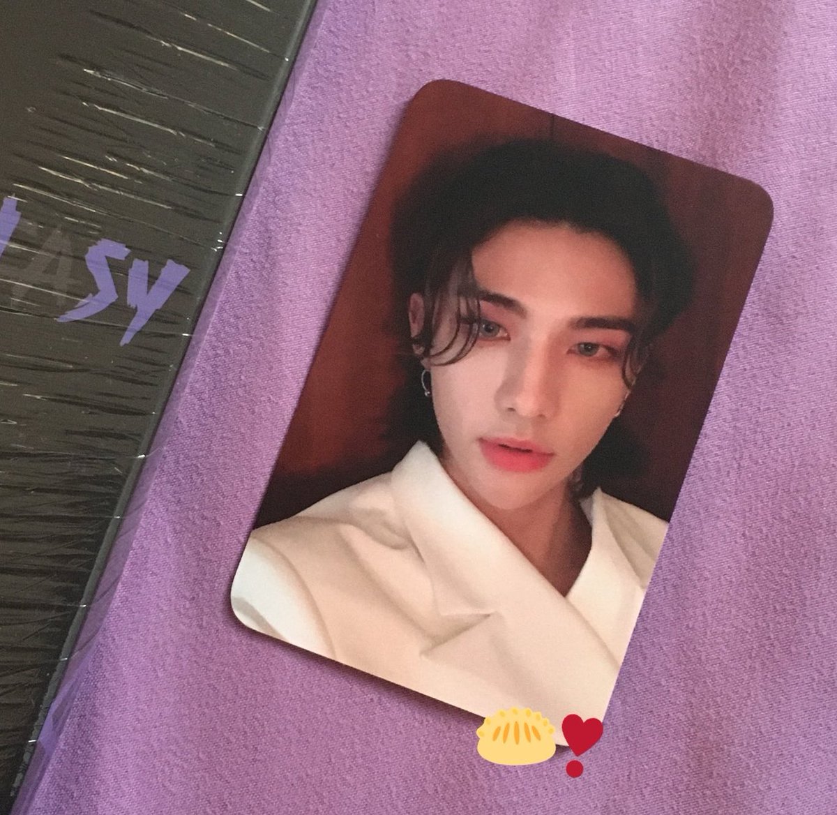 hwngcart's tweet photo. 💌 wts lfb stray kids skz 

🎀🍒 HYUNJIN NOEASY SUBK POB (red lights)
- ww / ph 🆗️
- open to international buyers 
- mint condition

⚠️ bidding | DM offers 

♡ starting price: P8,000
♡ min increment: P500 

🗓 ends on jan 10 https://t.co/0FOeMTP4lS