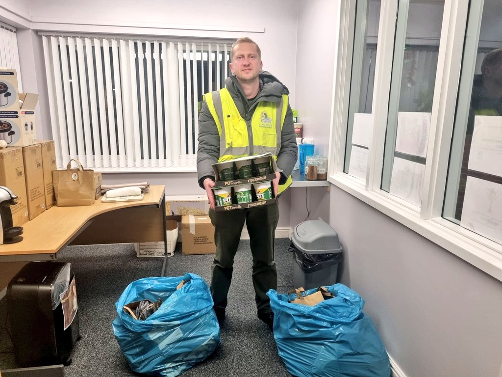 At #Christmas we went to Great Places hostel in #Stretford after we received an email requesting our #support. Our Ian, took along 20 #Christmasgifts and food for the residents just before #Xmas. Look out for our post at their #ABEN in #Trafford #sharingiscaring @MyGreatPlace
