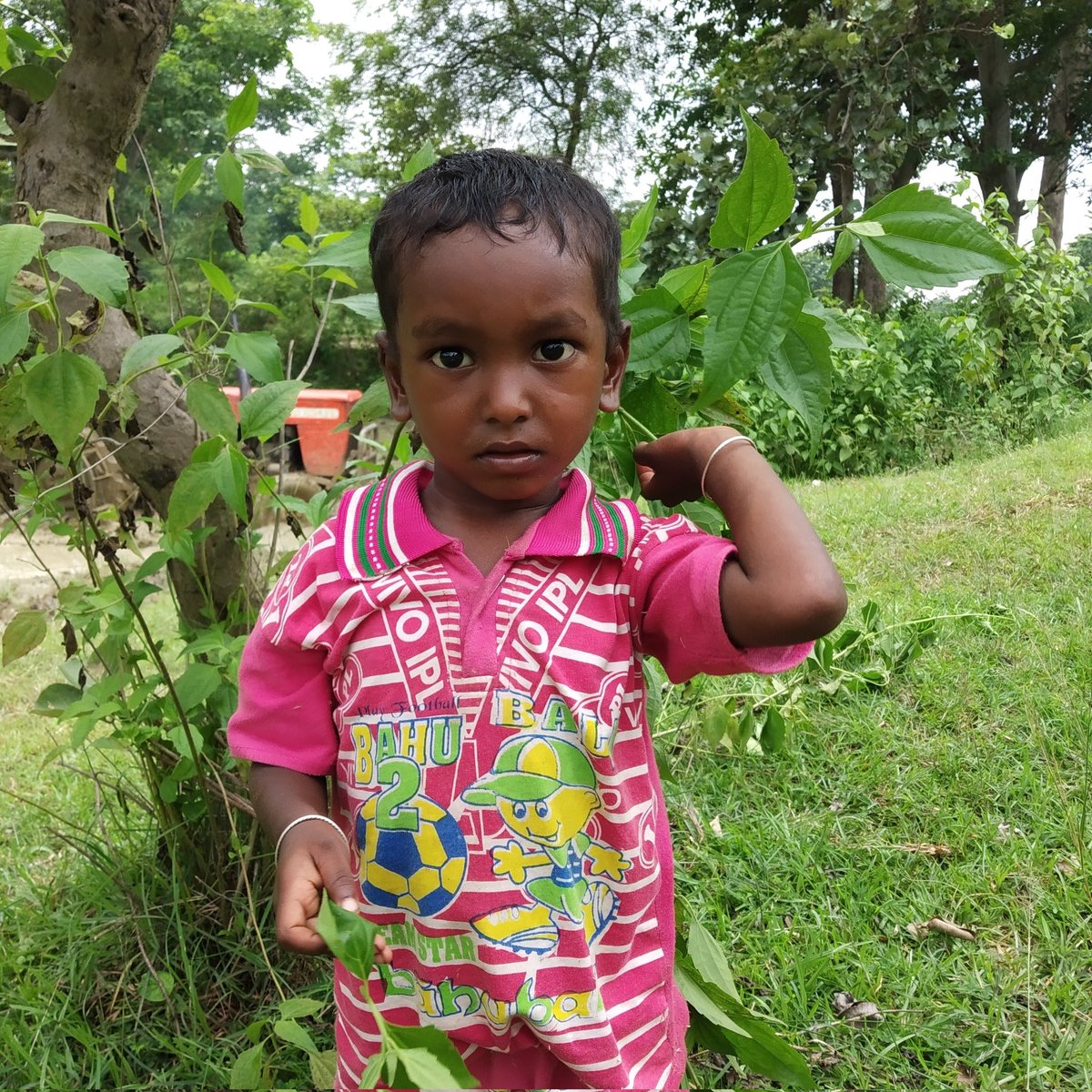 bishnulive's tweet photo. झूठ बोलते थे फिर भी कितने सच्चे थे हम
ये उन दिनों की बात है जब बच्चे थे.. https://t.co/rdYsqZGWvc