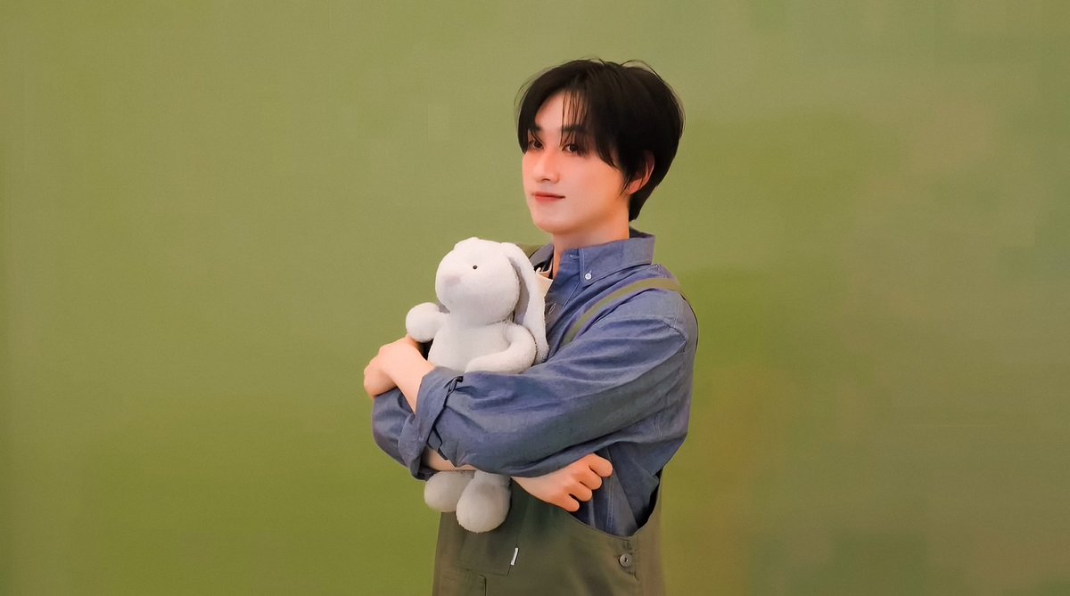 JHZX_0404's tweet photo. 💐🐰 #EUNHYUK #은혁 https://t.co/lPbhgnZFYI