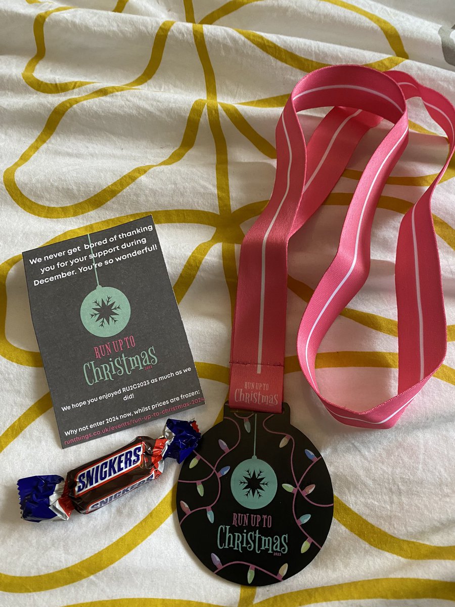 I haven’t done a virtual race since the lockdowns were over, but was delighted to get this in the post today. Setting my own target really helped get me out running before Christmas when I didn’t want to. Thank you @WeAreRunThings Bonus chocolate thrown in was a nice touch, too!