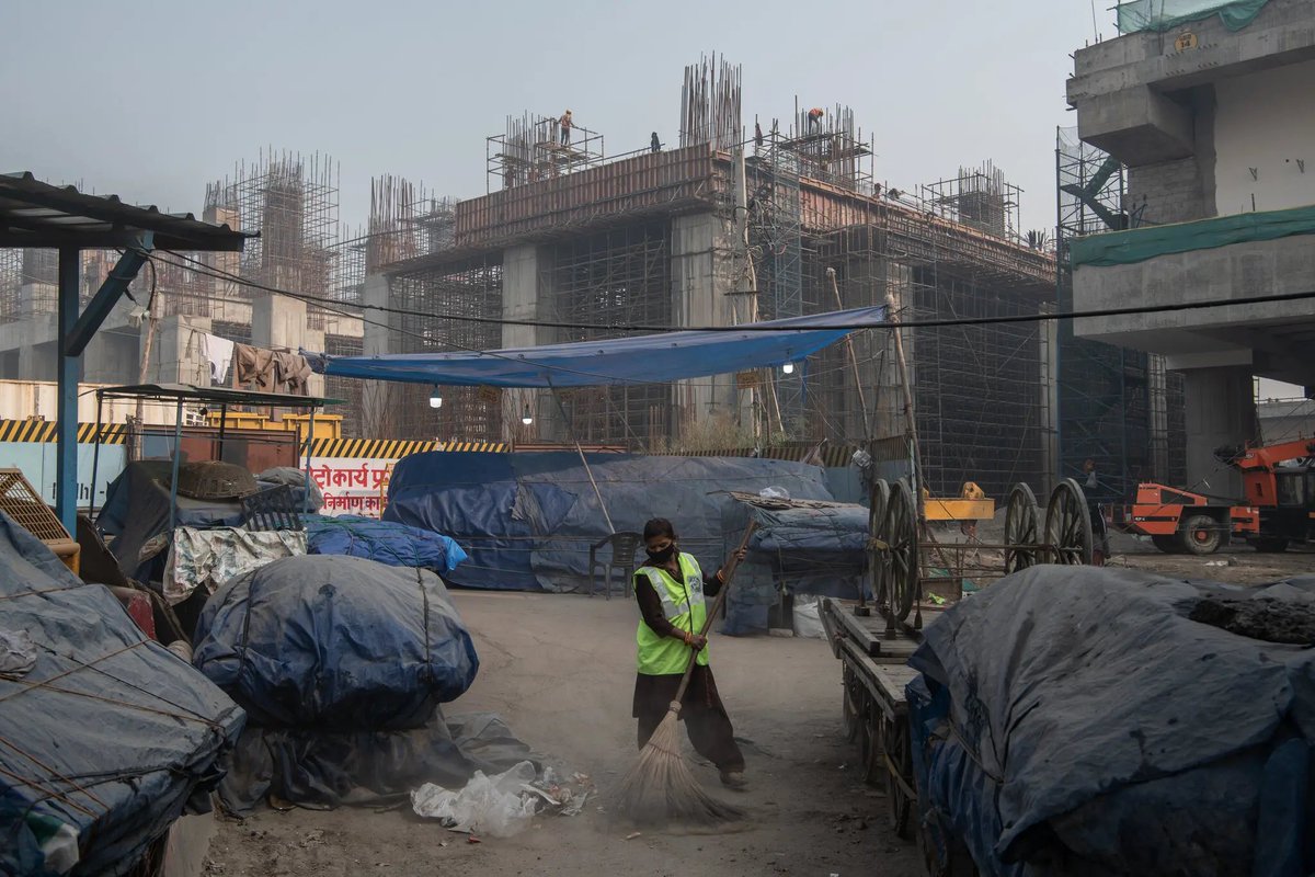 Long-term investment in India by businesses is stagnant, and foreign money is falling, even as the @narendramodi government is driving growth with infrastructure spending nytimes.com/2024/01/02/bus…