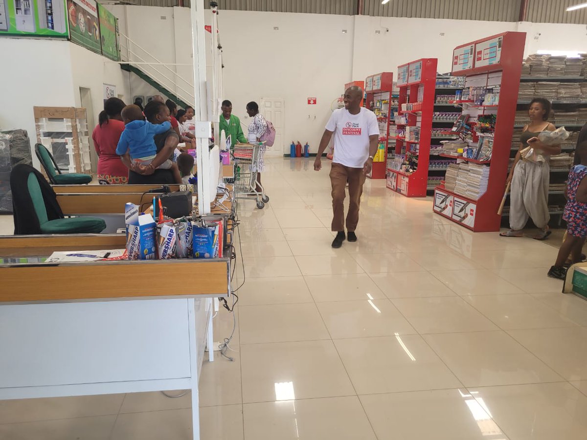 firstpack1's tweet photo. Are you still in the festive mood? Skip the back-to-school rush and visit us at 127 Masostha Ndlovu First Park Mega Mart. Experience a one-stop shop, with a self-service facility, an endless number of tills, amazing customer service, and free parking!โจ
#backtoschoo #discounts https://t.co/bhmwoXWsVO