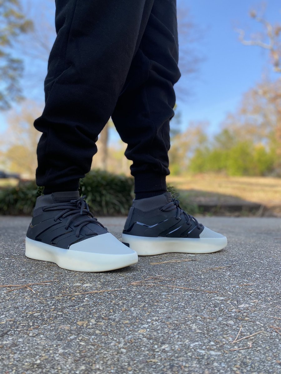 alabamatattoo27's tweet photo. First wear for the new year. May God shine down on us all with blessings, health and prosperity for 2024‼️ Happy New Year everyone‼️#stuntmanapproved #Kotd #fearofgodOnemodel #fearofgodathletics https://t.co/ngMaX3SoV8