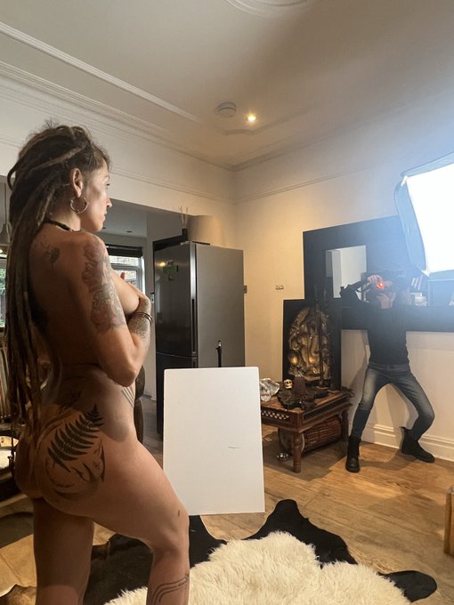 That photoshoot moments &hearts;️  50% Christmas discount until January!!!Join me now &hearts;️ https://t.co/R24Rei32On