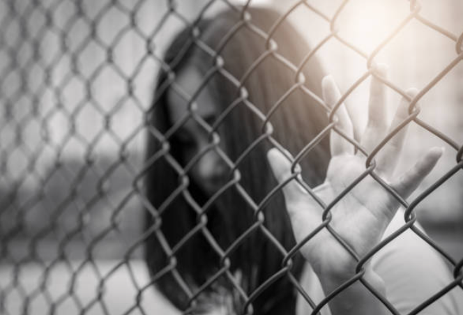 adrialdunn's tweet image. The International Bar Association (IBA) and BIICL just launched a groundbreaking report on the global implementation of the non-punishment principle for human trafficking victims. 

Read more: bit.ly/3Gu4w4v 

#HumanTrafficking #NonPunishmentPrinciple  #GlobalJustice