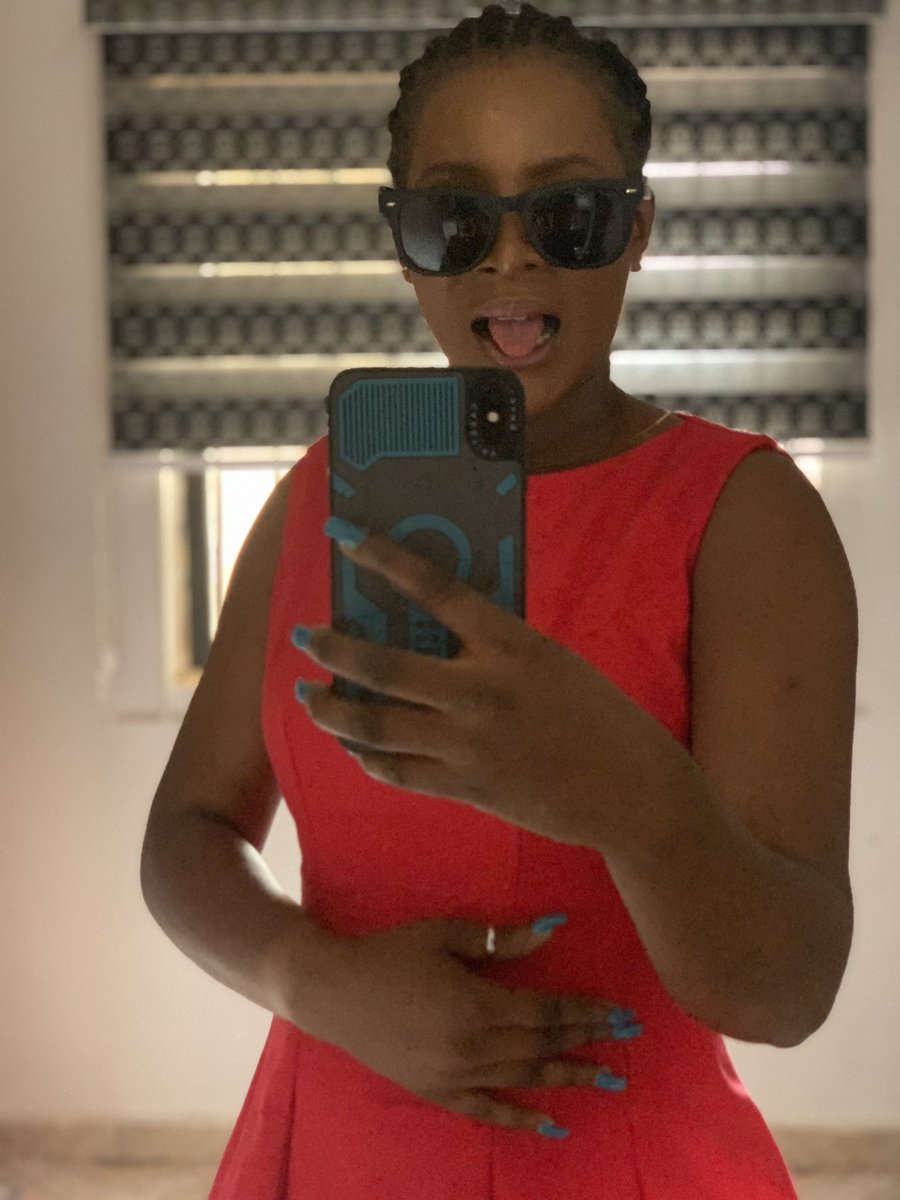 Lizdollar's tweet photo. Happy +1 QueenLiz… #Jan2nd https://t.co/xq1uPNDNd4