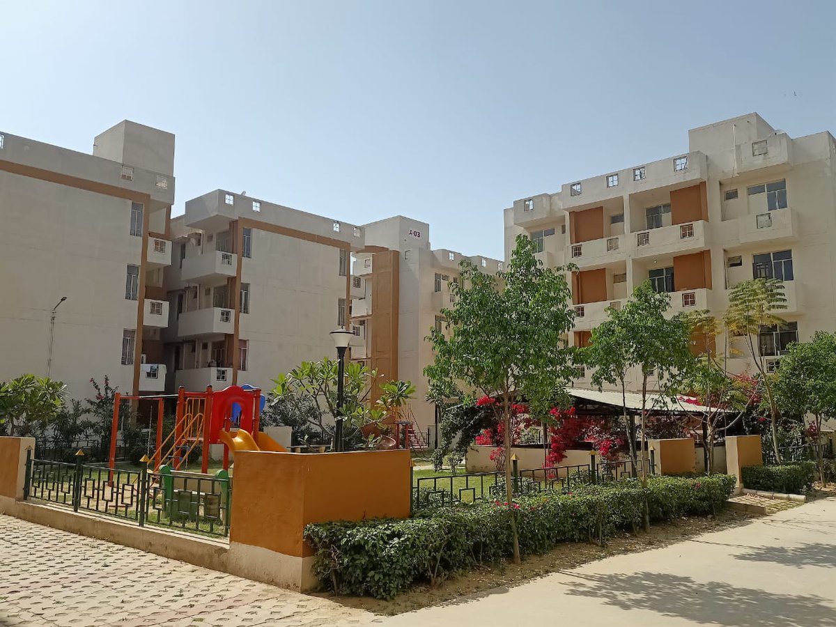 SandeepChoudhr's tweet photo. @sandiptyagibjp Hello Sir / Madam, 
 If you are intrested to invest in property like.... Farm House, Wearhouse, Commercial Land, Shope, Industrial Land, and *Ready to move Appartment*, House Villa, etc...*We deal in Haridwar, ,.
*Please contact 
*Sandeep choudhary= 9058307058* https://t.co/LJyQLa0sMx