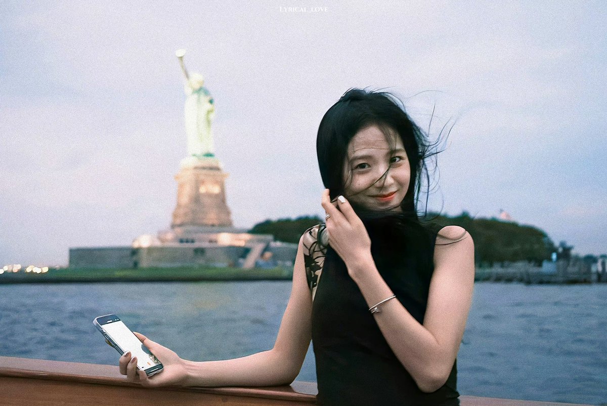 CHINA JISOO BAR tweet media