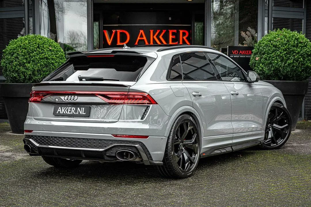 Audi_respect's tweet photo. 2023 Audi RSQ8 Urban 🌪
.
.
.
.
.
🙏 Huge Audi Respect to:

@akkernl 

#audi #audirsq8 #rsq8 #audisport #audirespect https://t.co/AikoAv96hp