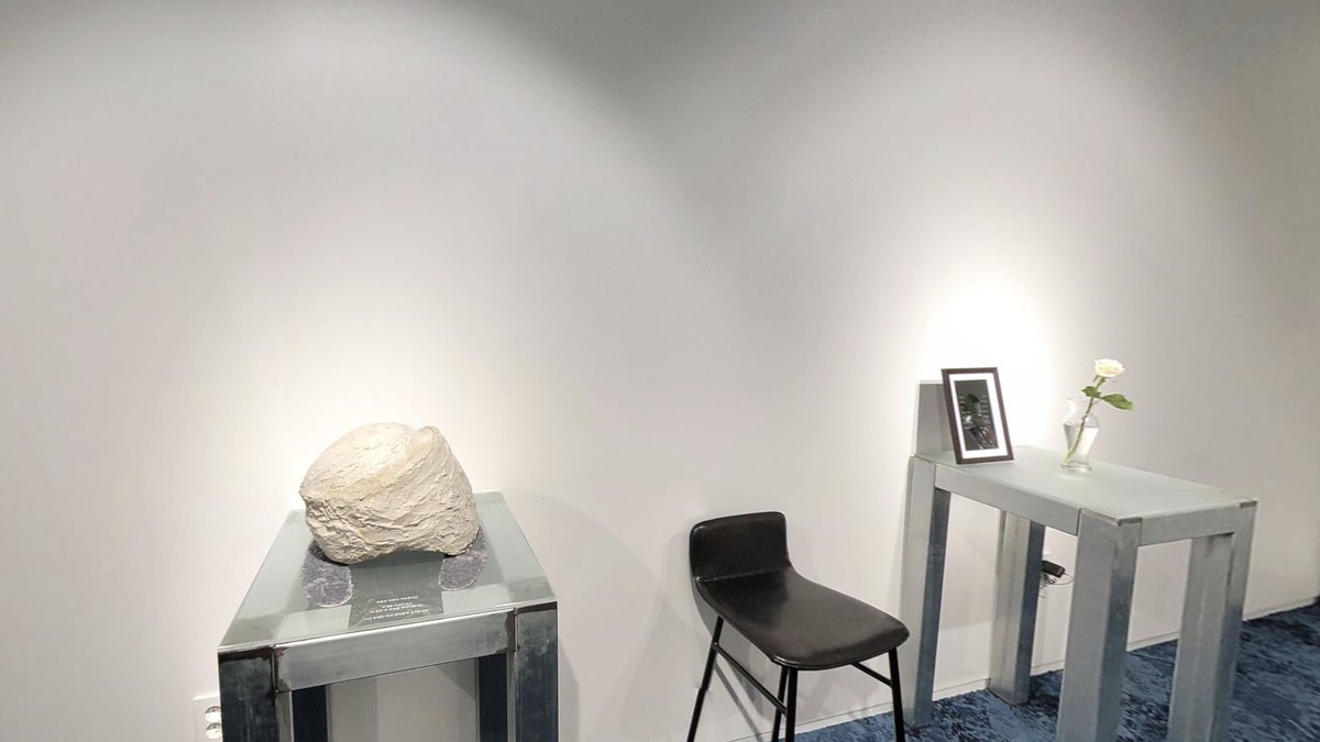 MINT IT Exhibition <a href="/aeonstudioverse/">Aeon Studio ⚪️</a> 

Dec 23 2023 - Jan 6 2024

이번주 토요일까지 언커먼갤러리에서 진행되는 <MINT IT>전은 디지털 아카이브로도 만나볼 수 있습니다.

30년동안 이어진 전시의 형태인 ‘Do it’ 에서 영감을 받아,
지시문을 기반으로 아티스트와 관객의 다채로운 해석으로 가득찬